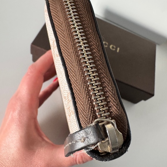 Authentic GUCCI GG Supreme Monogram Zip Around Wallet Maple Brown - Picture 4 of 12